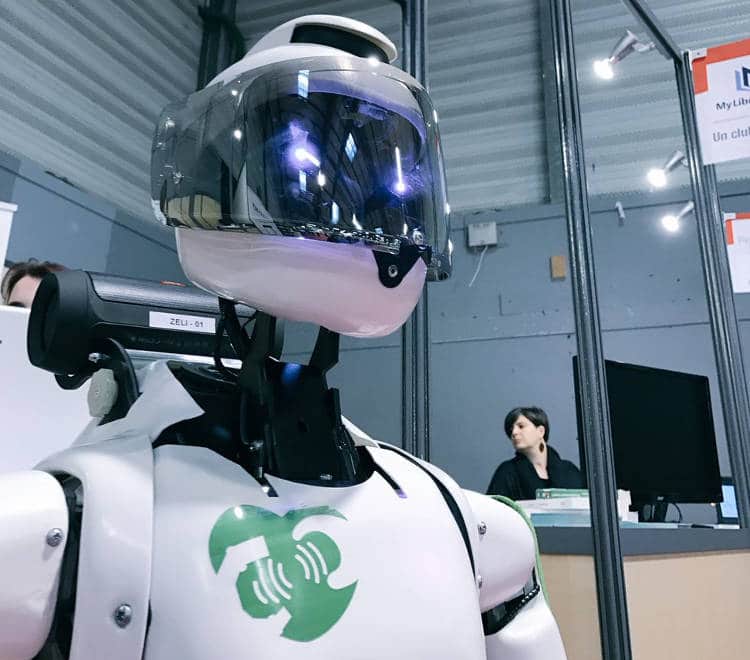 Le robot de compagnie Zeli : bientôt un nouvel employé en maison de retraite !