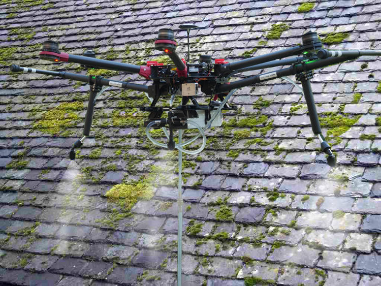 Démoussage Toiture par Drone 60 - Entreprise de démoussage de