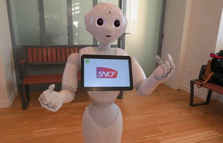 L’humanoïde Pepper débarque dans les gares SNCF