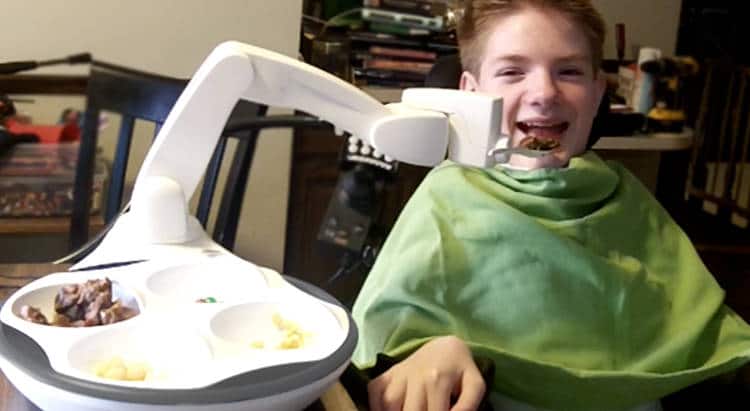 Obi un robot destiné à aider les handicapés à manger