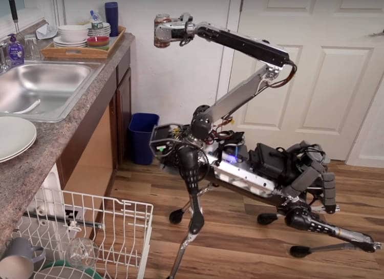 SpotMini : le robot chien qui fait le ménage et la vaisselle par Boston Dynamics