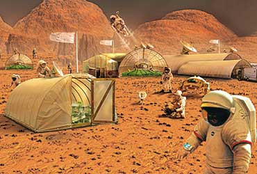 Mais les personnes intéressées sont prévenues, il n'y a pas de retour prévu. L'objectif du voyage sur Mars est de s'installer sur la planète rouge pour la coloniser.