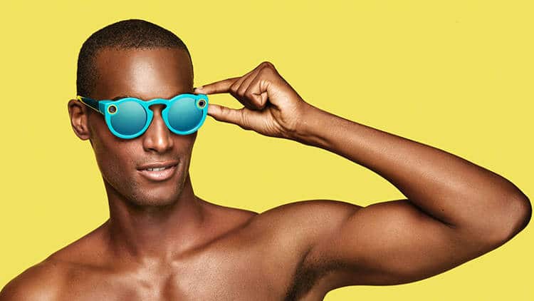 Snapchat lance des lunettes connectées