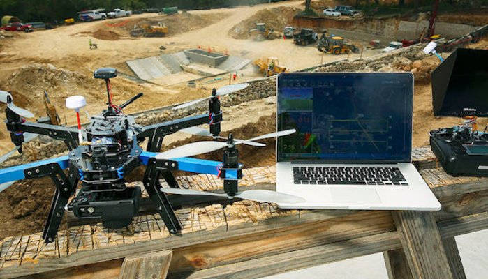 drone sur chantier btp