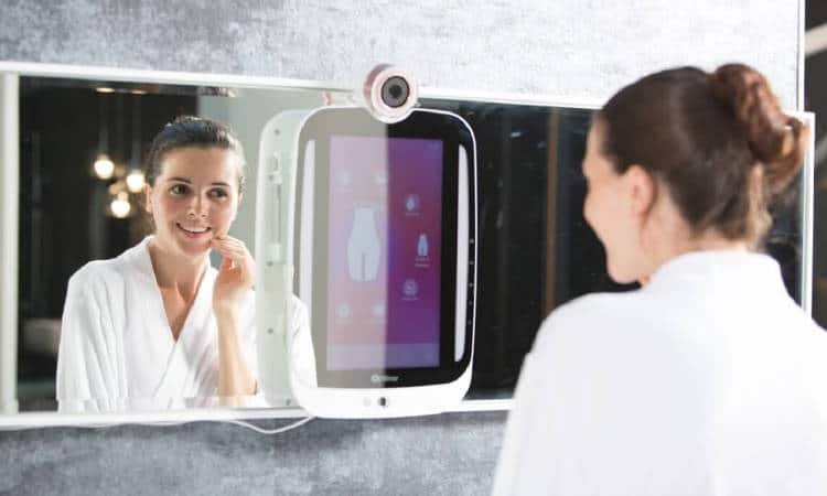 Idée cadeau : un miroir connecté pour la touche beauté de ce Noël