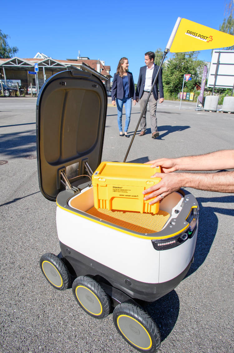 Des robots facteurs devant votre porte !